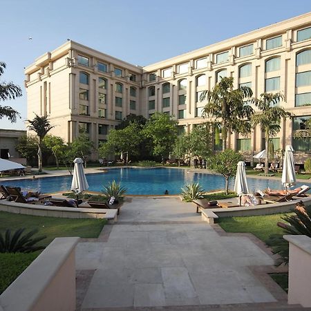 The Grand New Delhi Hotel Buitenkant foto