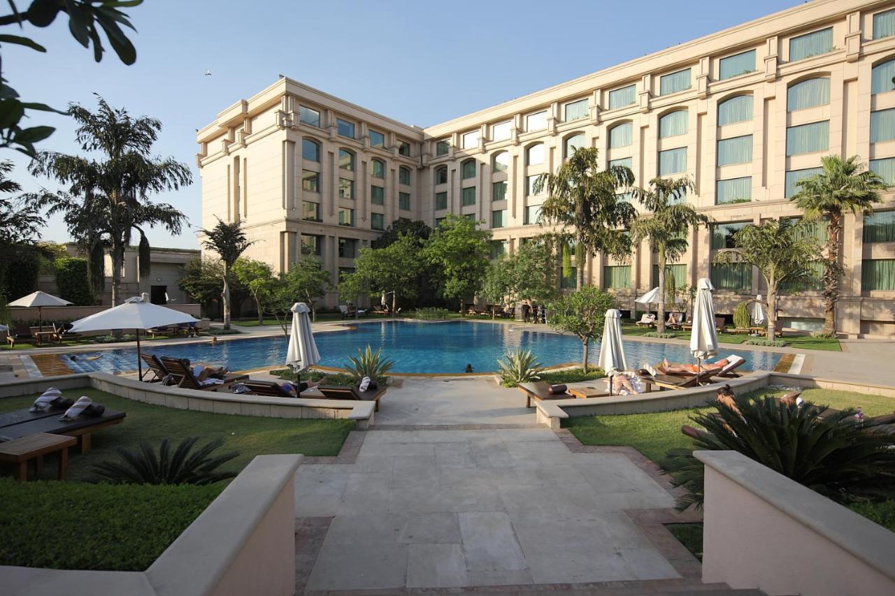 The Grand New Delhi Hotel Buitenkant foto