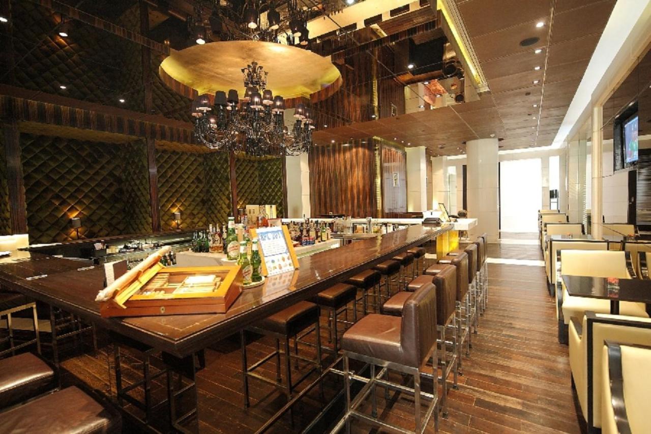 The Grand New Delhi Hotel Buitenkant foto
