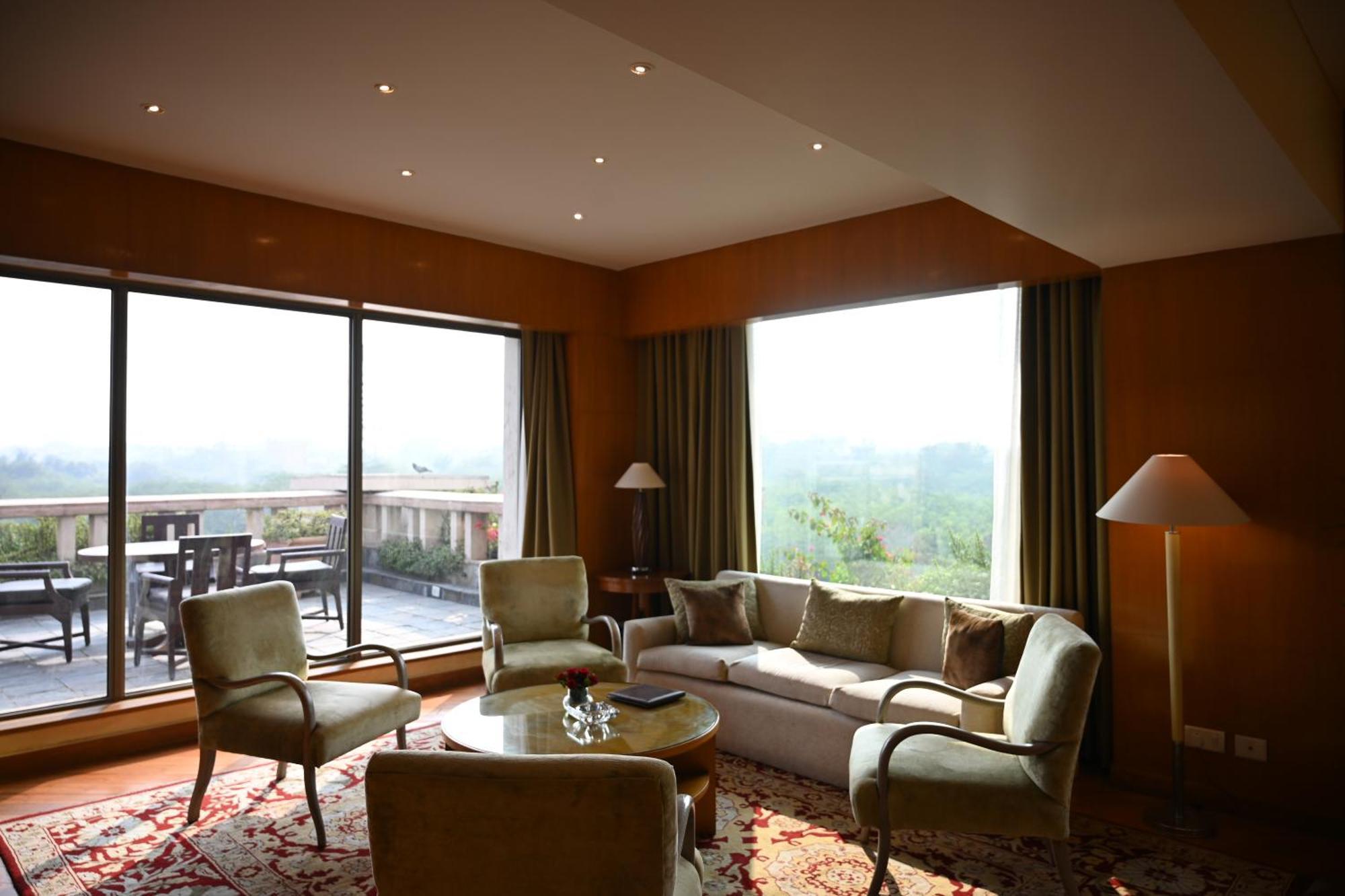 The Grand New Delhi Hotel Buitenkant foto
