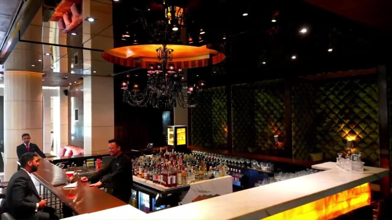 The Grand New Delhi Hotel Buitenkant foto