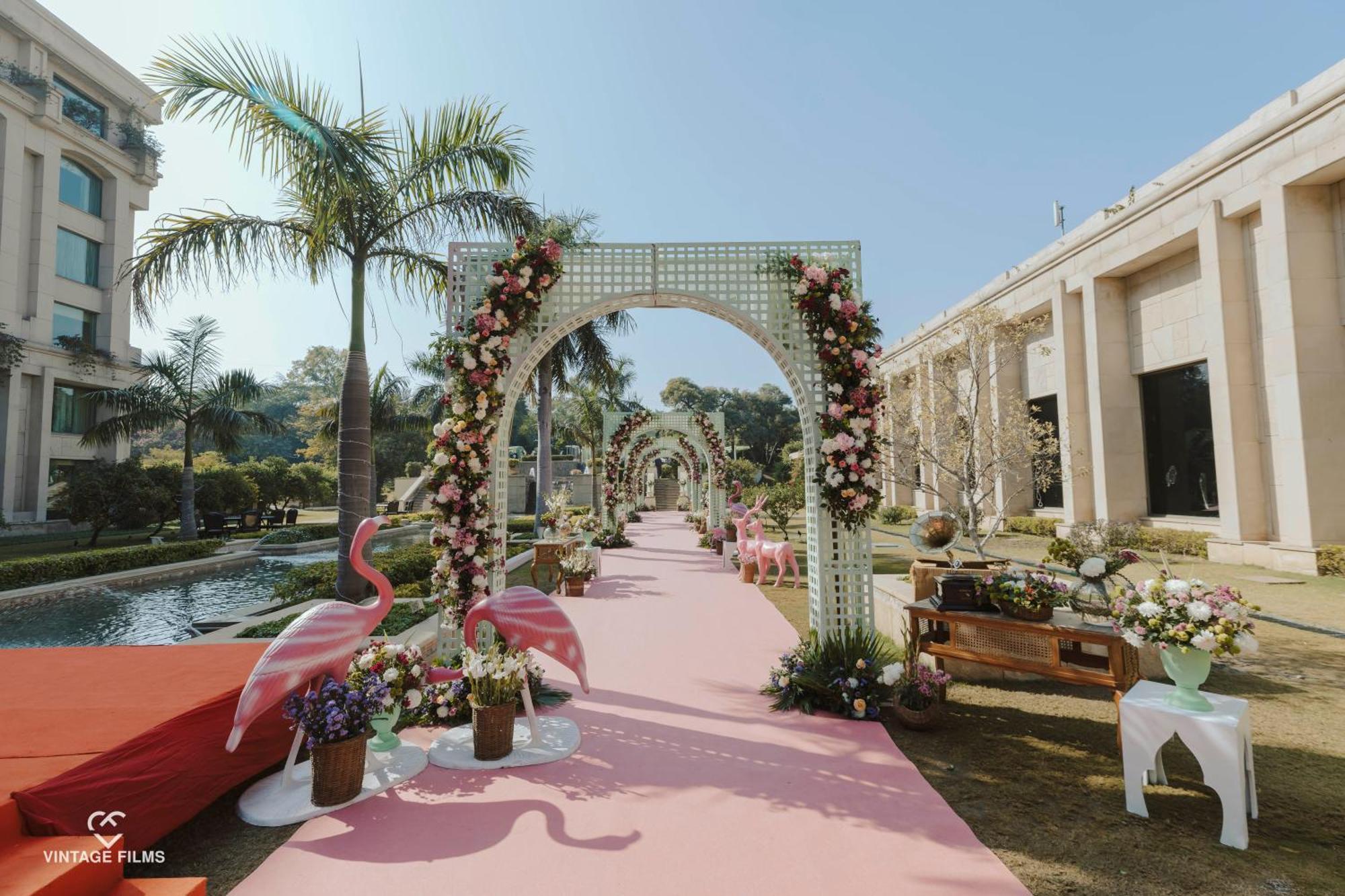 The Grand New Delhi Hotel Buitenkant foto